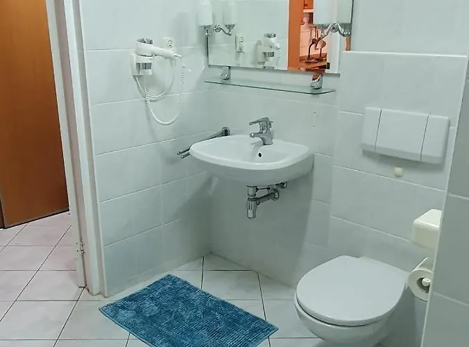 Apartment Koala Kolobrzeg, 50 M Do Plazy, Garaz-po Wczesniejszej Rezerwacji U Wlascicieli, Wifi, Mile Widziane Czworonogi *