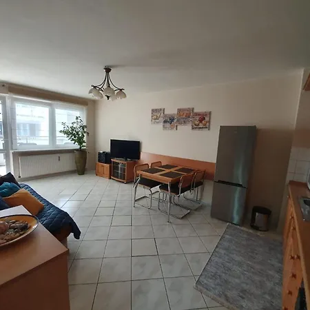 Koala Apartments: Beachside Pet-friendly With Wi-fi